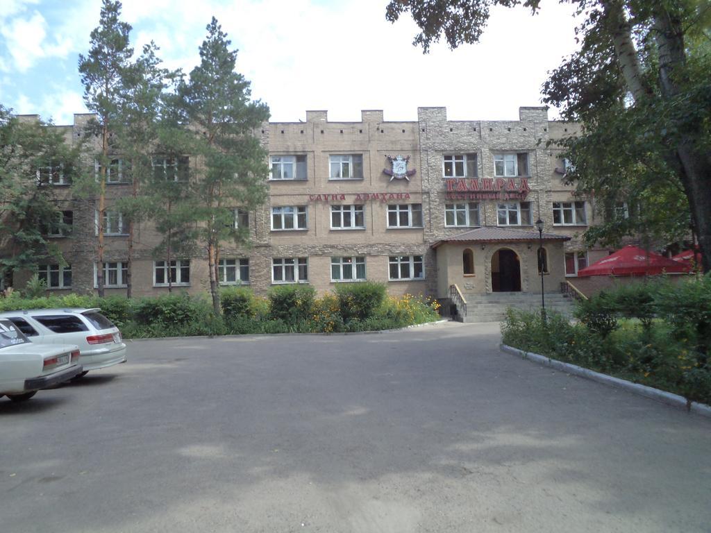 Galirad Hotel Ust-Kamenogorsk Exterior photo