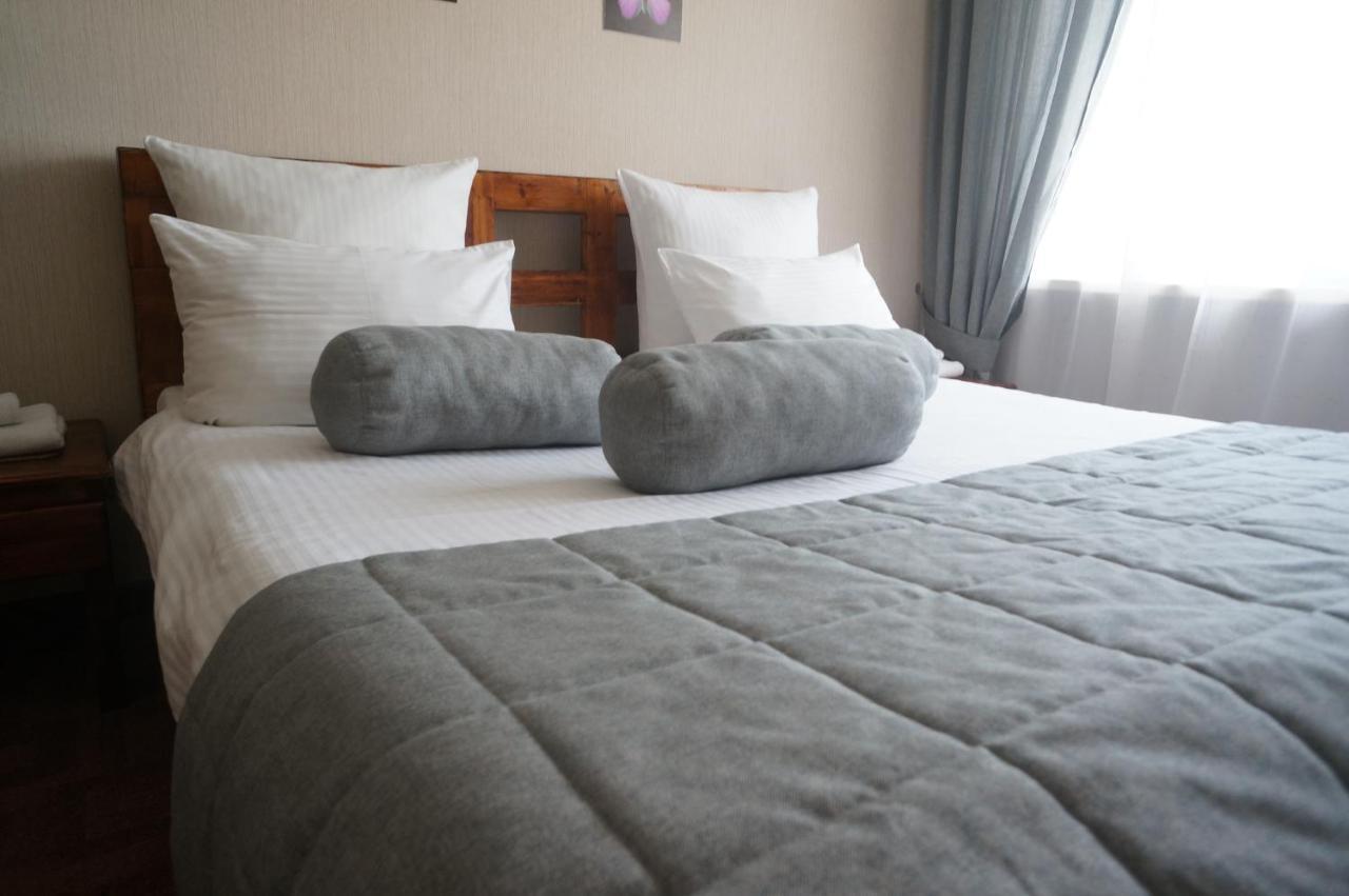 Galirad Hotel Ust-Kamenogorsk Room photo